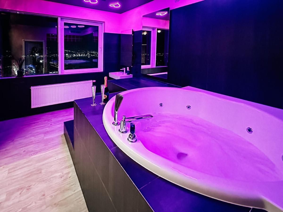 Sky Deep Jacuzzi 30 Floor Apartment Klaipeda Exterior photo